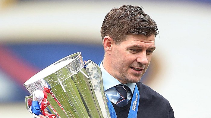 GLASGOW, SCOTLAND - MAY 15: Rangers Manager Steven Gerrard is seen during the Scottish Premiership match between Rangers and Aberdeen on May 15, 2021 in Glasgow, Scotland. Sporting stadiums around the UK remain under strict restrictions due to the Coronavirus Pandemic as Government social distancing laws prohibit fans inside venues resulting in games being played behind closed doors.  (Photo by Ian MacNicol/Getty Images)