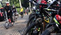 Hari Sepeda Sedunia, Wawali Bandung Gowes ke Balai Kota