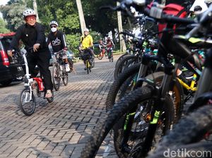 Hari Sepeda Sedunia, Wawali Bandung Gowes ke Balai Kota