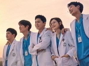 Rating Hospital Playlist 2 Melejit Lagi Setelah Dinilai Netizen Membosankan Rating Hospital Playlist 2 Melejit Lagi Setelah Dinilai Netizen Membosankan