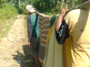 Pilu Ibu di Lebak, Ditandu 3 Km Usai Melahirkan Gegara Jalan Rusak