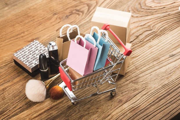 Pemakaian paylater dikenakan biaya tambahan.