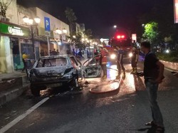 Sebuah Mobil di Nganjuk Ludes Terbakar Diduga Korsleting, 4 Orang Selamat