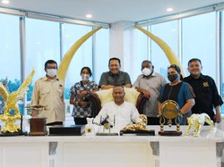 Ketua MPR Dukung Solo Touring Wartawan Perempuan Sejauh 17.000 Km