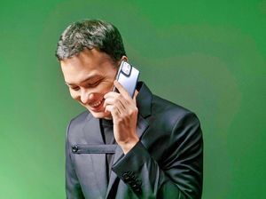 Pertimbangan Nicholas Saputra Saat Memilih HP Pertimbangan Nicholas Saputra Saat Memilih HP