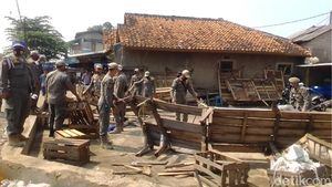 Ratusan PKL di Pasar Ciranjang Ditertibkan