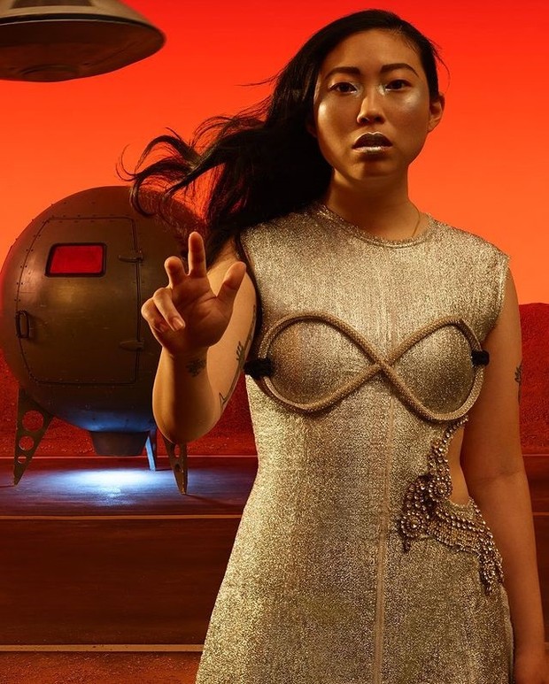 Rutinitas skin care ala Awkwafina (foto: instagram.com/awkwafina)