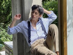 Sukses dengan Doom at Your Service, Seo In Guk Diincar Main Drama Misteri