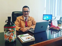 Mahasiswa Praktikum Unair Kuliah Tatap Muka dengan Prokes Ketat