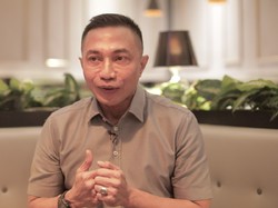 Wakil Kepala BSSN Jelaskan Cara agar HP Tak Merusak Sel Tubuh