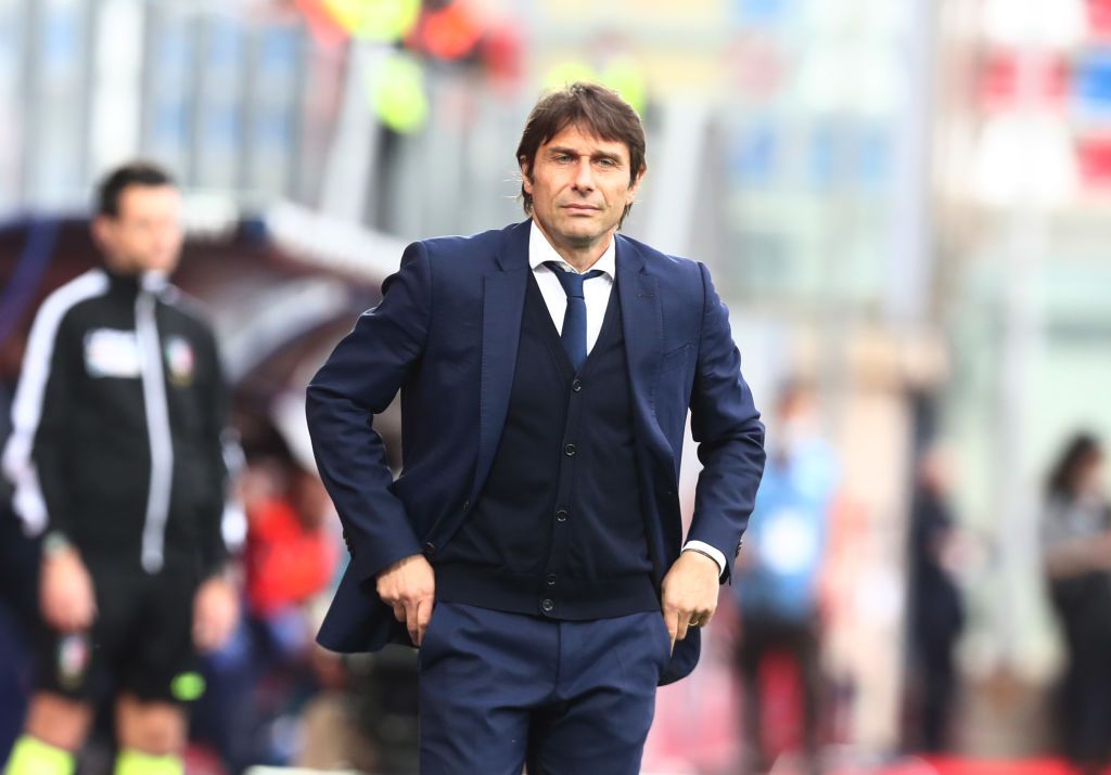 CROTONE, ITALY - MAY 01: Head coach of Inter Antonio Conte looks on during the Serie A match between FC Crotone and FC Internazionale at Stadio Comunale Ezio Scida on May 01, 2021 in Crotone, Italy. Sporting stadiums around Italy remain under strict restrictions due to the Coronavirus Pandemic as Government social distancing laws prohibit fans inside venues resulting in games being played behind closed doors.  (Photo by Maurizio Lagana/Getty Images)
