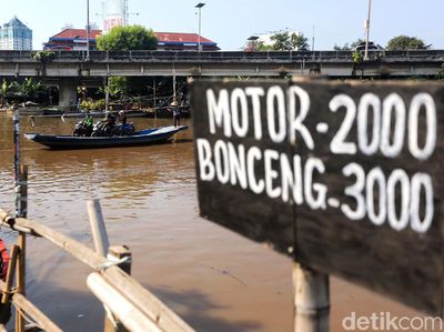 Bebas Macet, Perahu Eretan Jadi Primadona Warga Pinggiran Ibu Kota