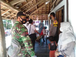 Satgas COVID-19 & Polsek Taliwang Tes Antigen Warga Dusun Tamekan 2