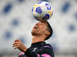 Messi Beli Hotel Baru, Cristiano Ronaldo Nggak Mau Kalah