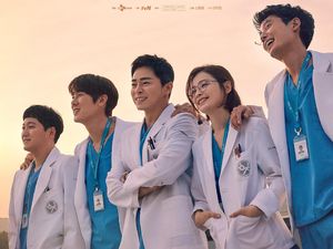 Hospital Playlist 2 dan 10 Drama Korea Rating Tertinggi Saat Tayang Perdana Hospital Playlist 2 dan 10 Drama Korea Rating Tertinggi Saat Tayang Perdana