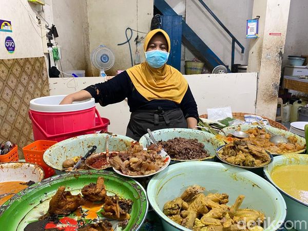 Ini Gudeg Koyor Semarang yang Lembut Kenyal Buatan Mbak Tum