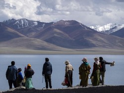 Populer: Mengapa Pesawat Tidak Terbang Melewati Tibet?