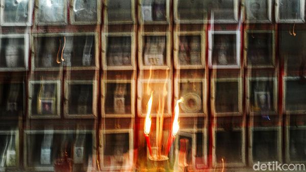 Melihat Proses Kremasi Warga Keturunan Tionghoa