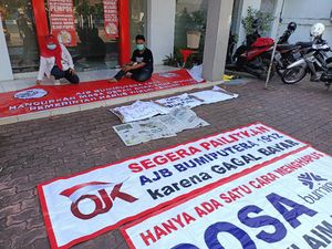 Nasabah Bumiputera di Probolinggo Protes Klaim Asuransinya Tak Kunjung Cair