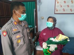 Bayi Perempuan Ditemukan di Pekarangan Rumah Warga Blitar
