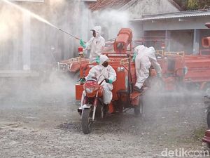 Klaster Hajatan di Lamongan Renggut 5 Nyawa Klaster Hajatan di Lamongan Renggut 5 Nyawa