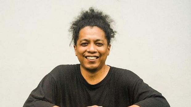 Kritikan Arie Kriting terhadap pemilihan Nagita Slavina sebagai ikon PON Papua XX menuai pro dan kontra. Yuk kita intip potret Arie!