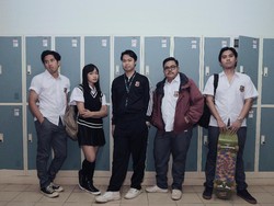 Lirik dan Chord Cursive Curses dari Reality Club