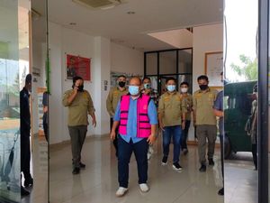 Bendahara KONI Tangsel Jadi Tersangka Korupsi Dana Hibah, Langsung Ditahan Bendahara KONI Tangsel Jadi Tersangka Korupsi Dana Hibah, Langsung Ditahan