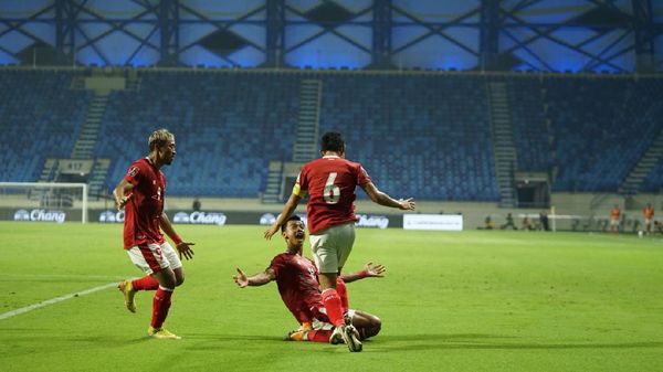 Foto Kerja Keras Timnas Indonesia Redam Thailand