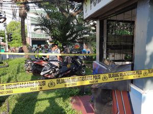 Polantas Palembang yang Ditusuk Pria Misterius Luka di Leher-Bahu Polantas Palembang yang Ditusuk Pria Misterius Luka di Leher-Bahu