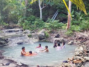 Eksotisme Uai Turang, Air Terjun Mini di Majene Eksotisme Uai Turang, Air Terjun Mini di Majene