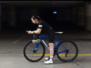Minder, Pevita Pearce Tolak Ajakan Dian Sastrowardoyo Road-biking Bareng Minder, Pevita Pearce Tolak Ajakan Dian Sastrowardoyo Road-biking Bareng