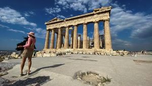 Bangunan Bersejarah Acropolis Kini Ramah Difabel Lho