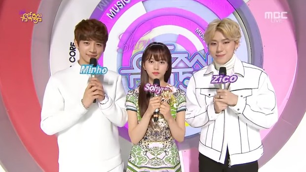 Choi Min Ho, Kim So Hyun, dan Zico sebagai MC Music Core/youtube.com/c/MrPatrickestrela Choi Min Ho, Kim So Hyun, dan Zico sebagai MC Music Core/youtube.com/c/MrPatrickestrela