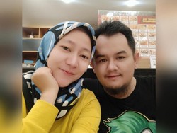 Kisah Manis Bertemu Jodoh dari Telepon Salah Sambung