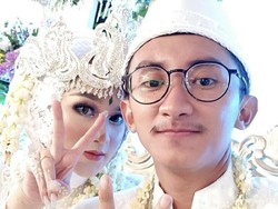 Pria Kirim DM Assalamualaikum ke Wanita Tak Dikenal, Berakhir di Pelaminan