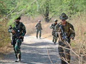 Keren! Marinir Indonesia dan AS Latihan Perang Kota di Baluran