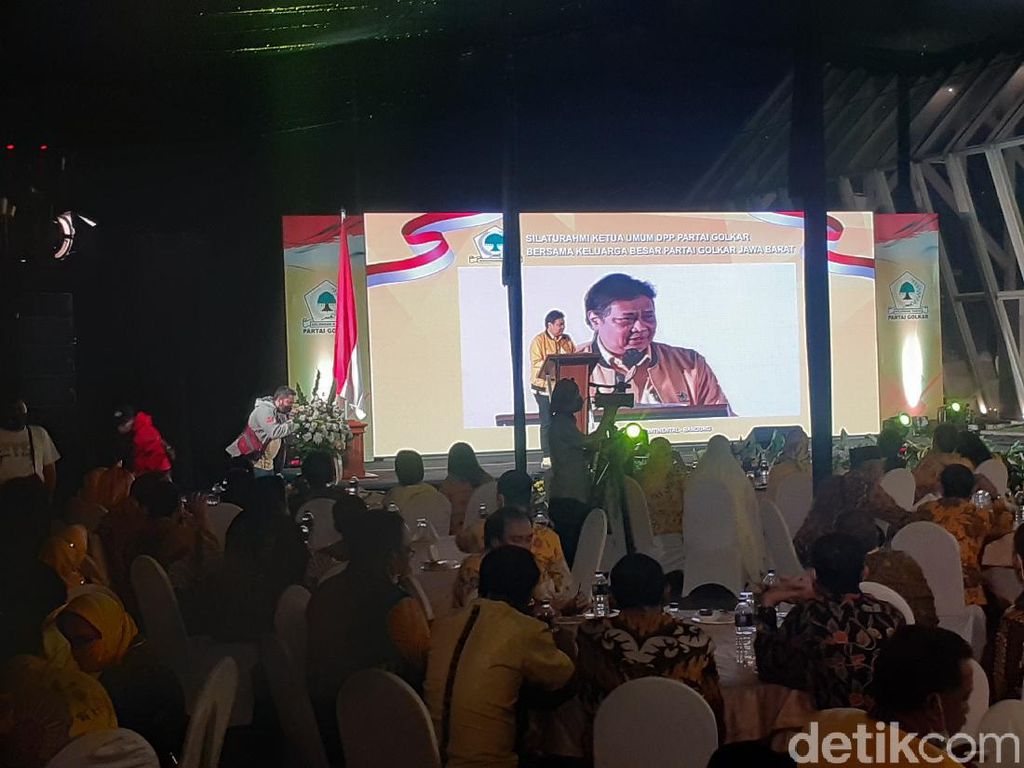 Ogah Bahas Pemilu 2024, Ketum Golkar: Fokus Tangani Pandemi Ogah Bahas Pemilu 2024, Ketum Golkar: Fokus Tangani Pandemi