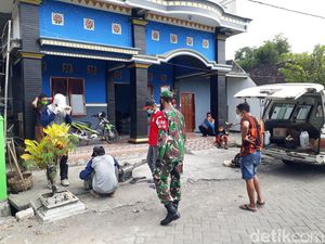 Pasien COVID-19 dalam Klaster Hajatan di Lamongan Dapat Obat Antivirus