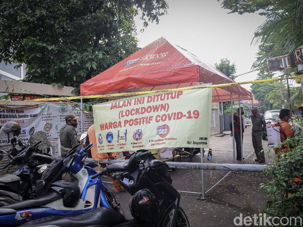 22 Warga Positif COVID-19, 1 RT di Kayu Putih Jaktim Micro-lockdown 22 Warga Positif COVID-19, 1 RT di Kayu Putih Jaktim Micro-lockdown