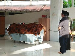 Dokter RSU Soetomo yang Biasa Tangani Kembar Siam Meninggal Dunia