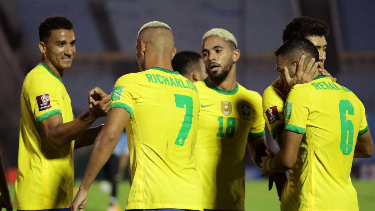 Para pemain Brasil tak setuju tampil di Copa America 2021. Foto: Getty Images/Pool
