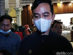 PTM di Solo Dimulai, Gibran Ingatkan Orang Tua Wajib Antar Jemput Siswa