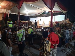 Langgar Prokes, Hajatan Kades di Sidoarjo Dibubarkan Satgas COVID-19
