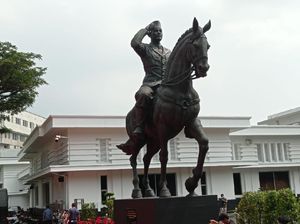 Megawati-Prabowo Ungkap Kisah di Balik Patung Bung Karno Berkuda Megawati-Prabowo Ungkap Kisah di Balik Patung Bung Karno Berkuda