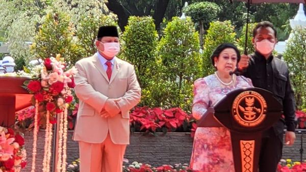 Potret Akrabnya Mega-Prabowo Resmikan Patung Bung Karno