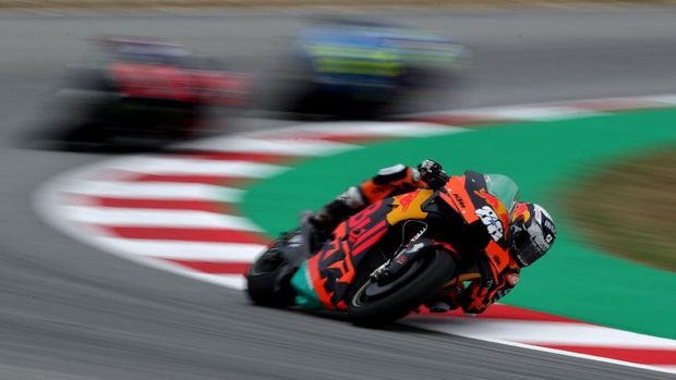 MotoGP - Catalunya Grand Prix - Circuit de Barcelona-Catalunya, Barcelona, Spain - June 6, 2021 Red Bull KTM Factory Racing's Miguel Oliveira in action during the race REUTERS/Albert Gea