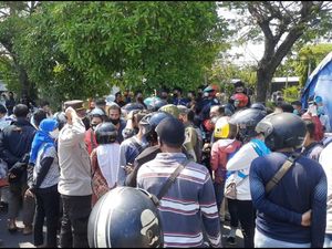 Wali Kota Surabaya ke Bupati Bangkalan soal COVID-19: Ojok Dilosno Ae