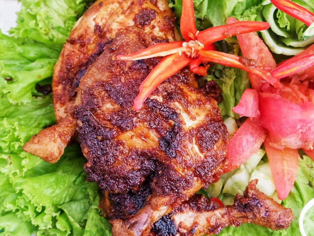 Resep Pembaca : Ayam Bakar Taliwang yang Pedasnya Nyengat