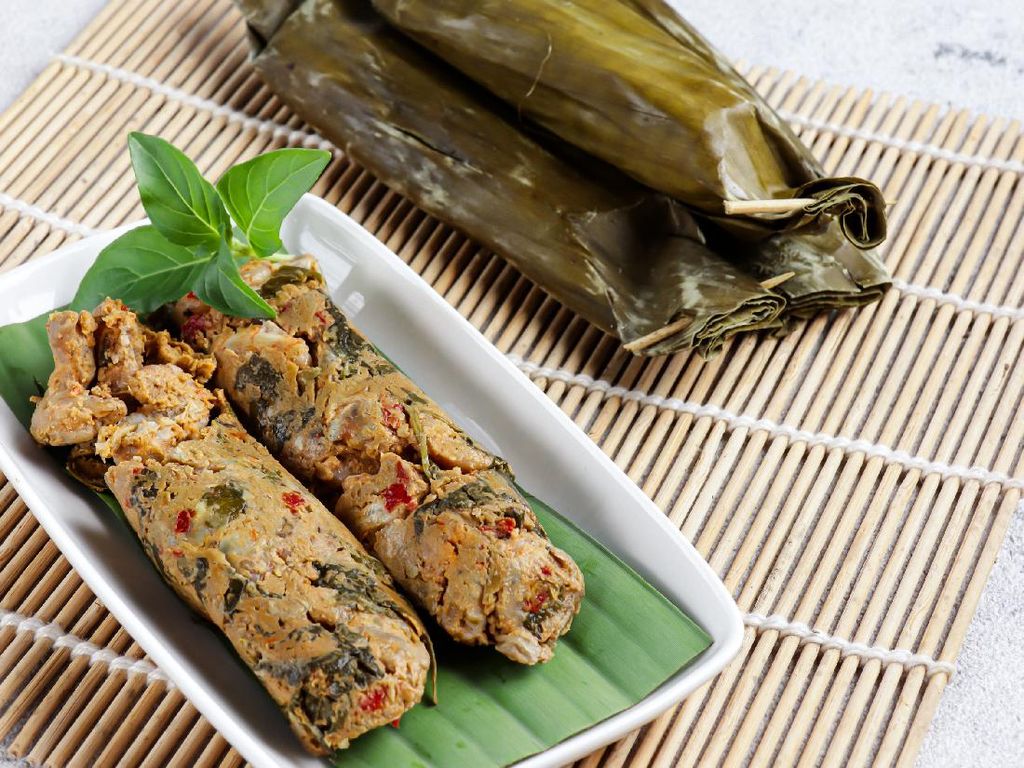 5 Resep Pepes Seafood Bumbu Rempah untuk Lauk Nasi Hangat 5 Resep Pepes Seafood Bumbu Rempah untuk Lauk Nasi Hangat